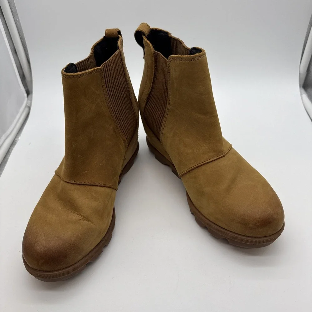 Sorel Joan of Arctic Brown Wedge II Chelsea Brown Boots Womens Size 8.5